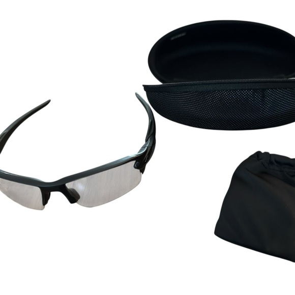 Oakley Transitions- Black Frame with Case and extra set of lenses - Picture 5 of 7